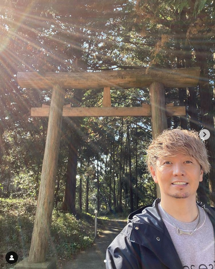 猿田神社鳥居とショックアイ