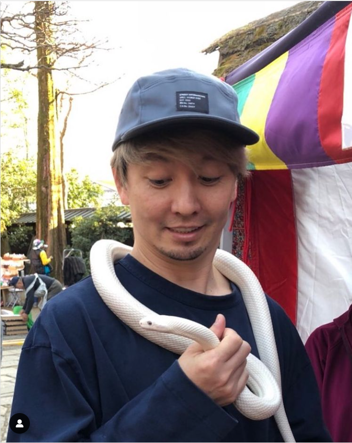 白蛇とショックアイ