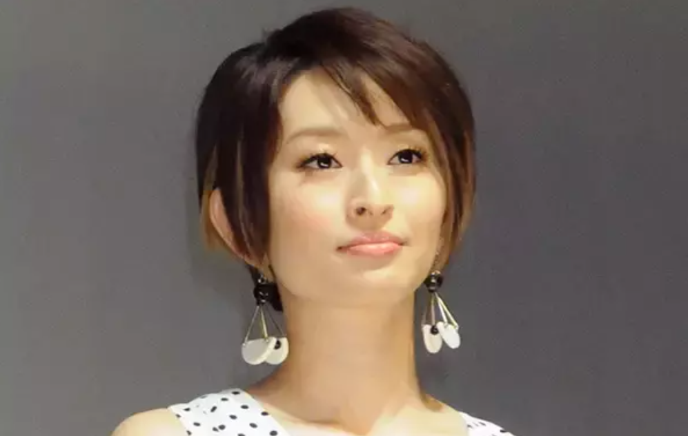 島袋寛子