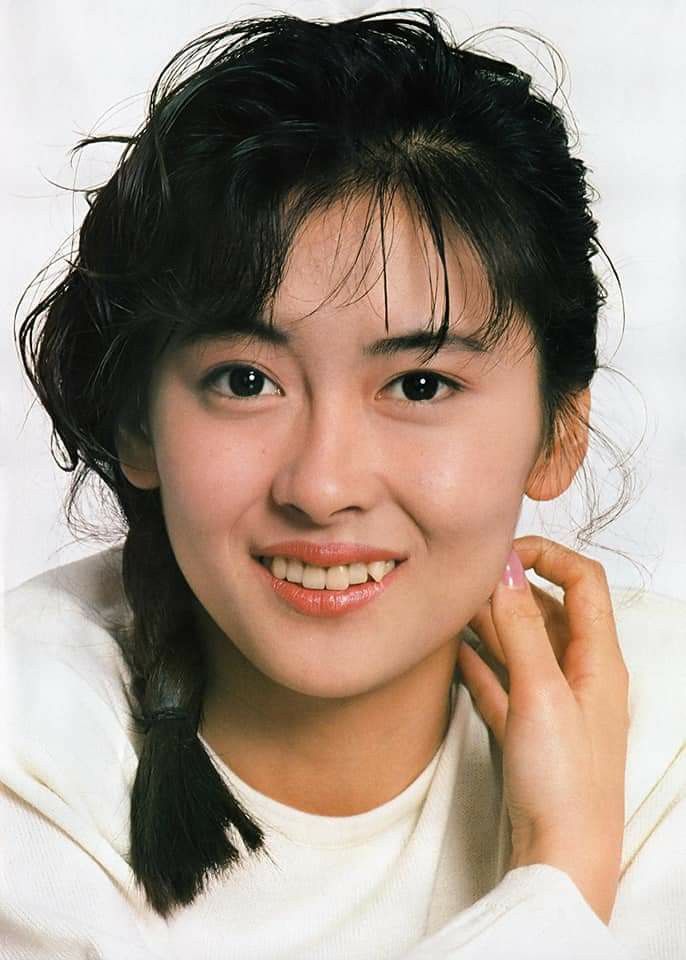 若い頃の中山美穂３