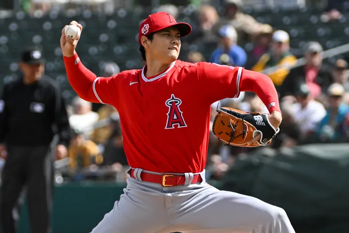 エンゼルスユニフォームの大谷翔平