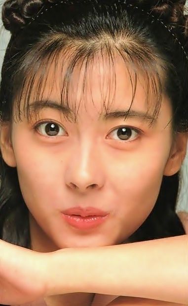 若い頃の中山美穂４