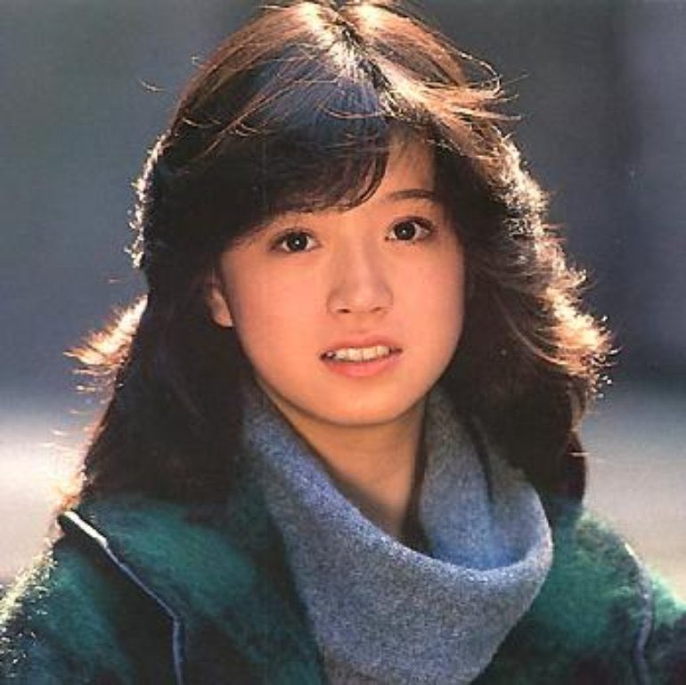 中森明菜の若い頃画像２