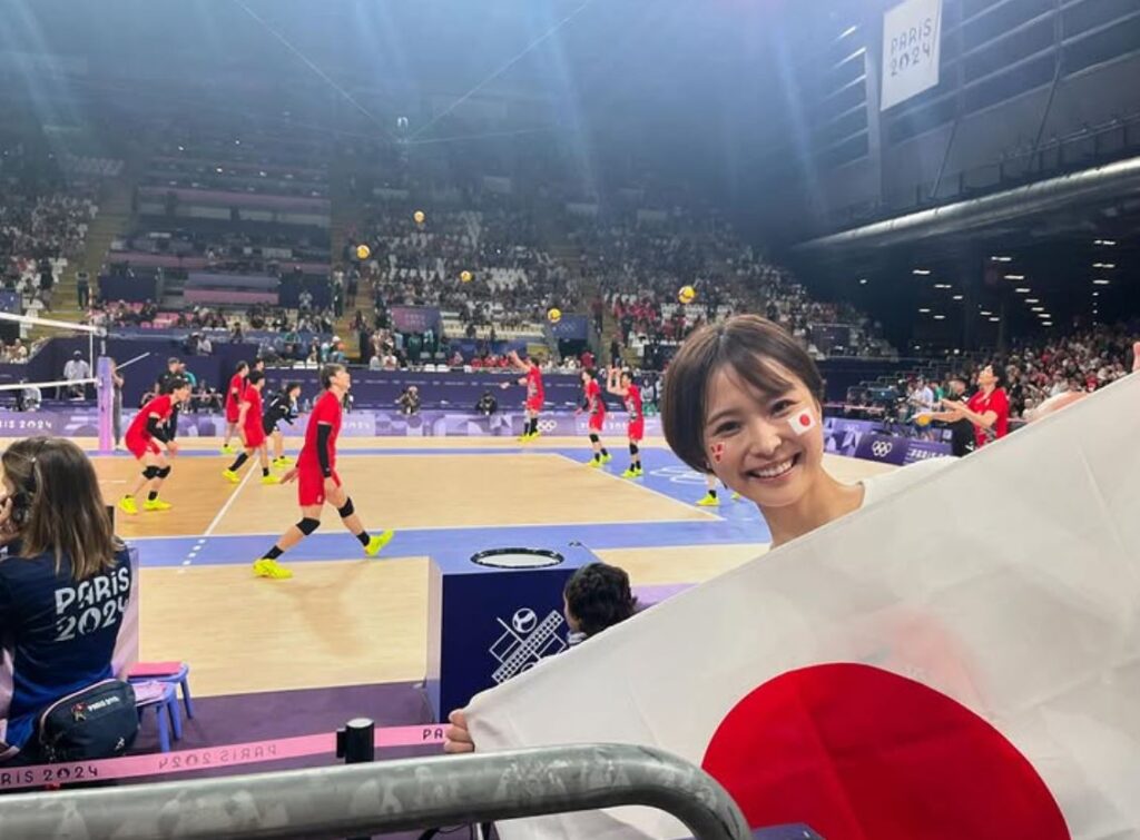 バレーボール観戦する渡邊渚