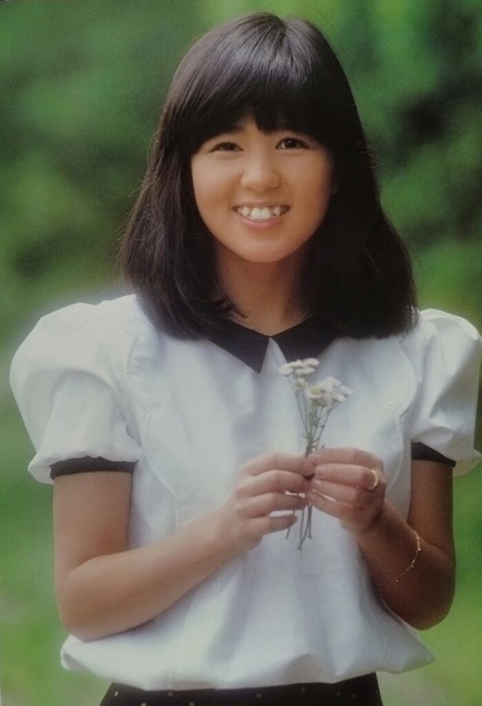 石野真子