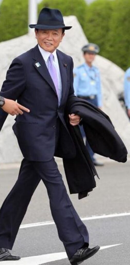 麻生太郎帽子姿4
