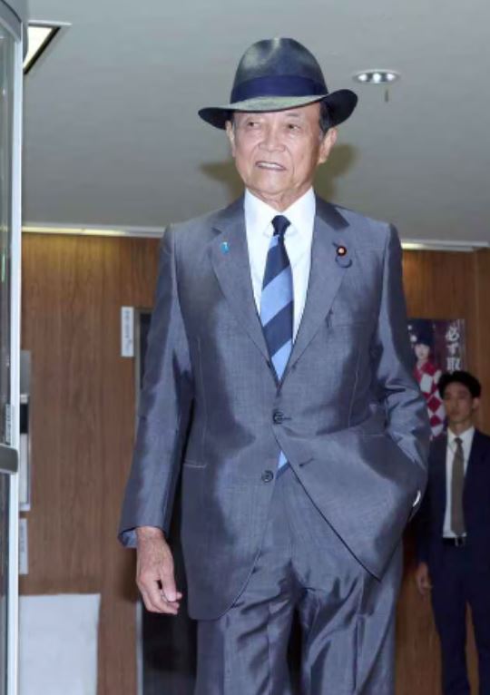 麻生太郎帽子姿7