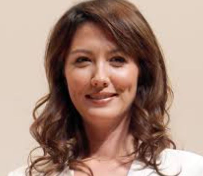 山本モナ