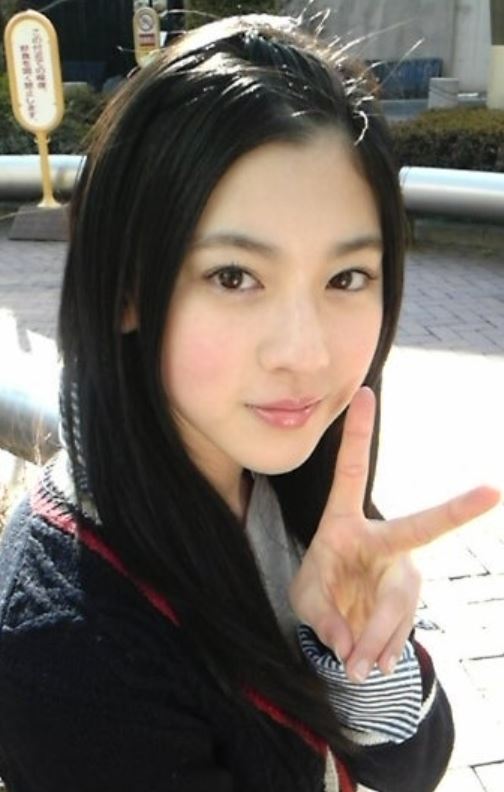 三吉彩花の若い頃画像1